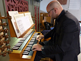 Stefan Küchler an der Orgel
