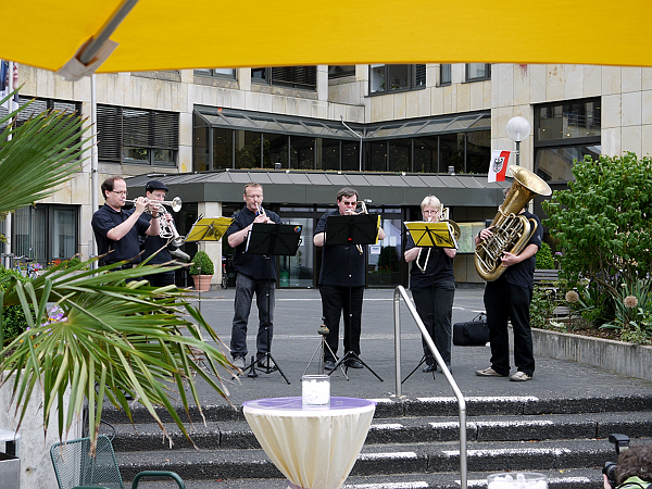 BiHuN (=Bl&auml;serkreis in Hessen und Nassau) 
spielt als kleiner Chor